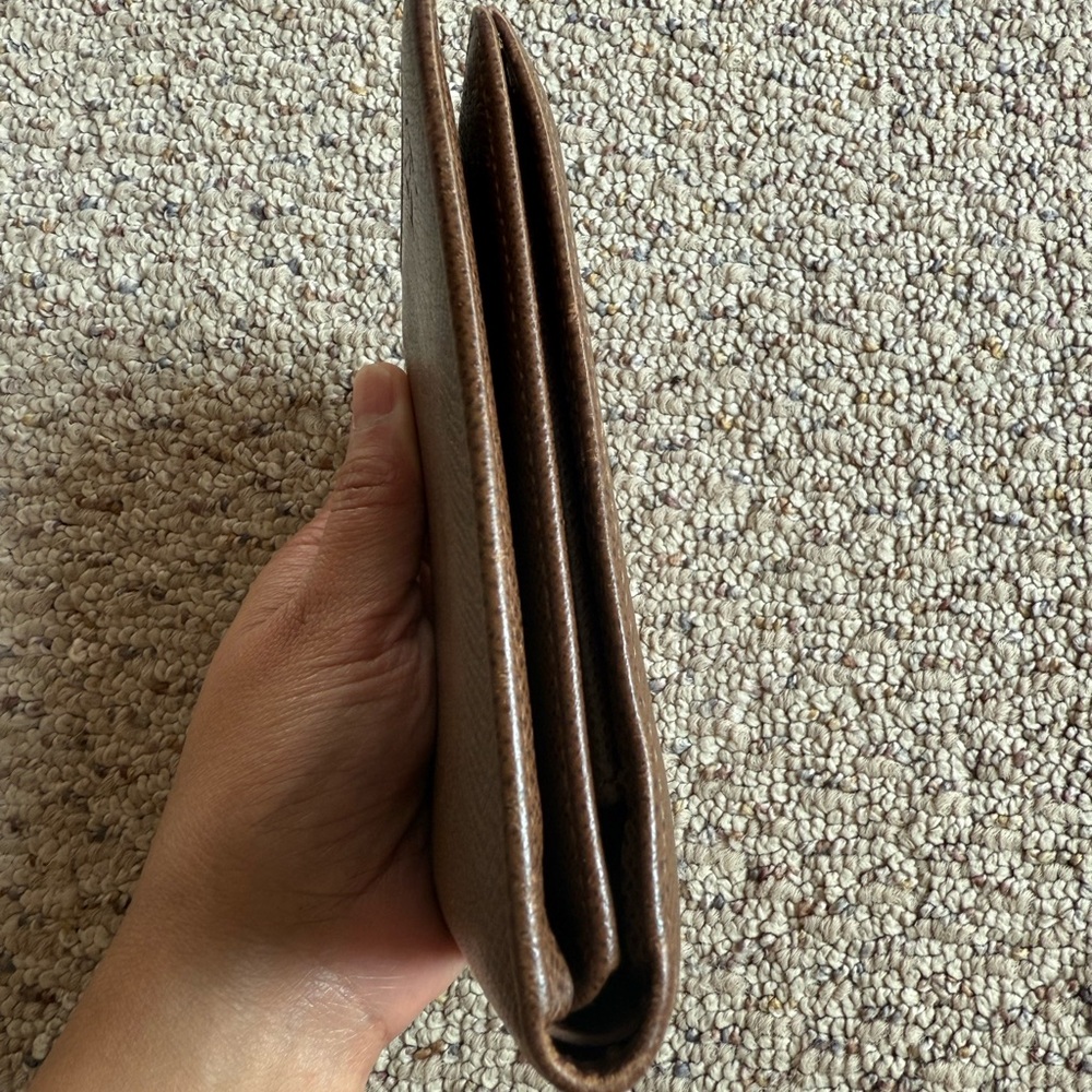 Louis Vuitton Textured Brown Wallet - Picture 3 of 9